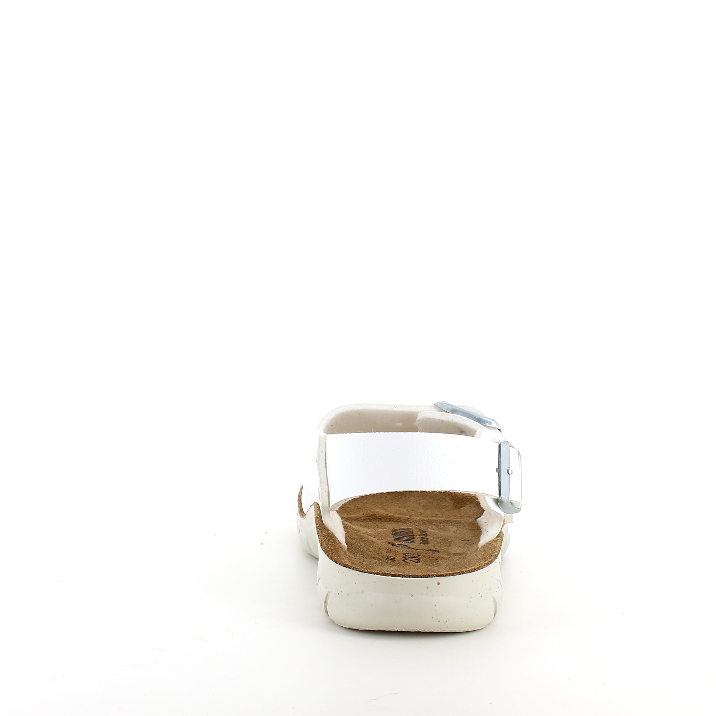 Hvit Birkenstock Kano-sandal med sklisikre såler.
