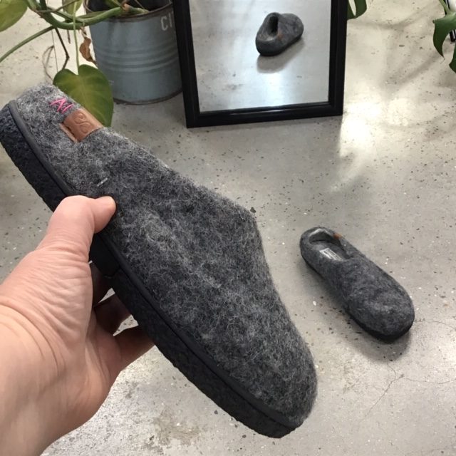 Lave grå hjemmesko i ull fra Green Comfort