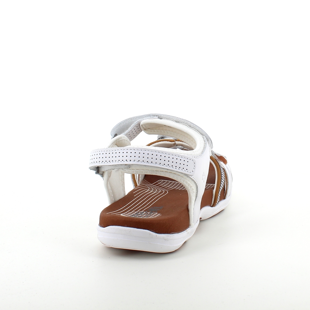 Hvit sandal fra Green Comfort med fire justerbare stropper
