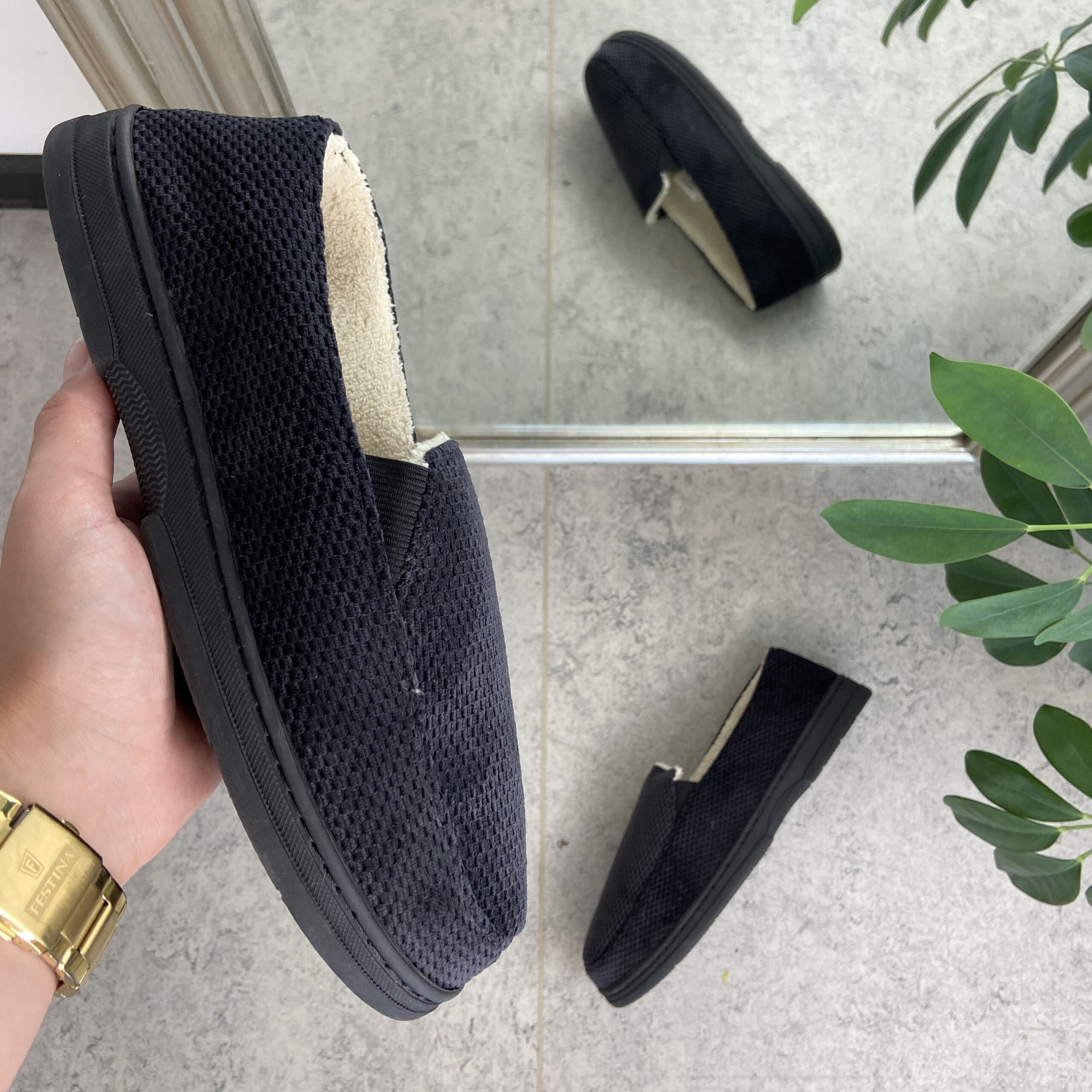 Myke tøfler med god bredde