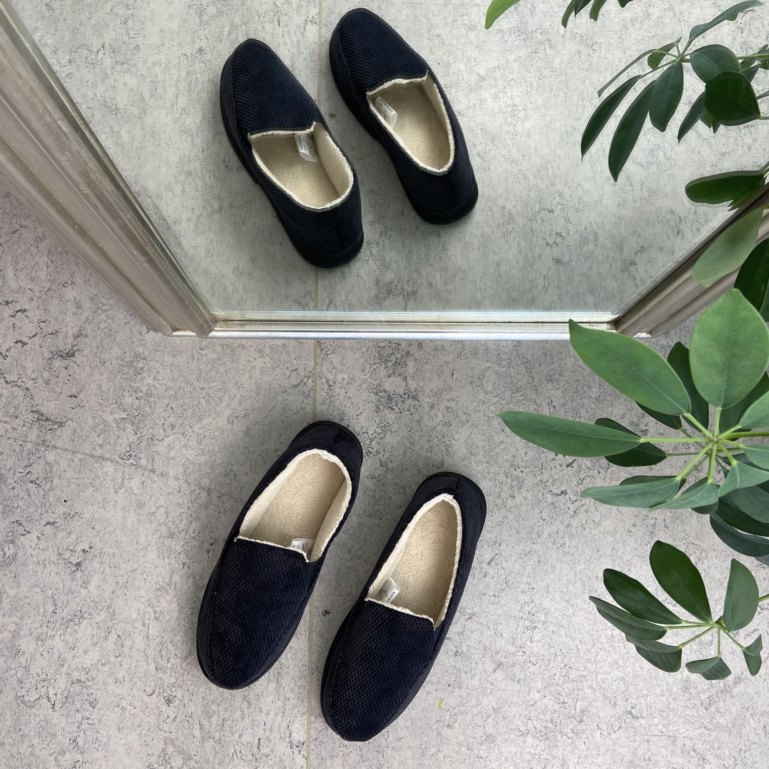 Myke tøfler med god bredde