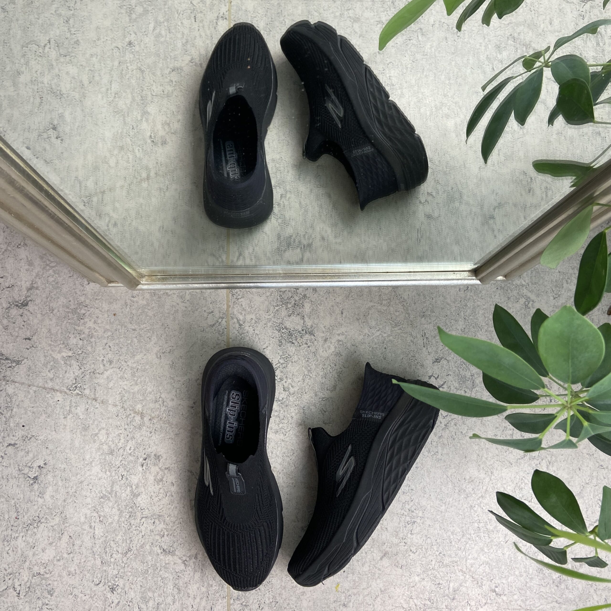 Svart slip-in fra Skechers