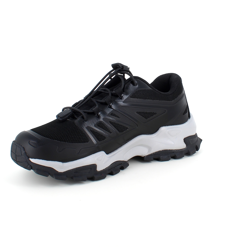 Svart og grå tursko med god bredde og elastiske lisser