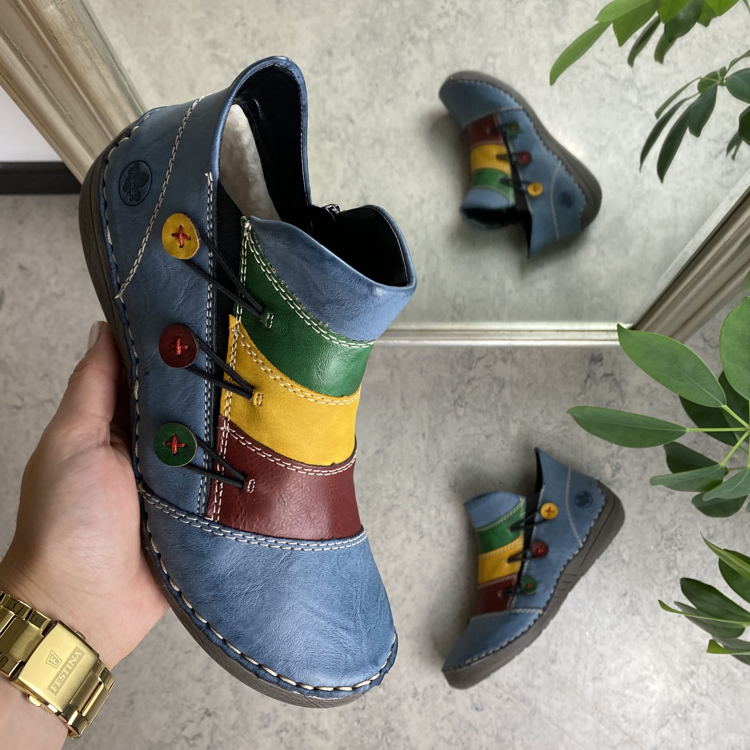 Flott himmelblå støvel fra Rieker med fôr