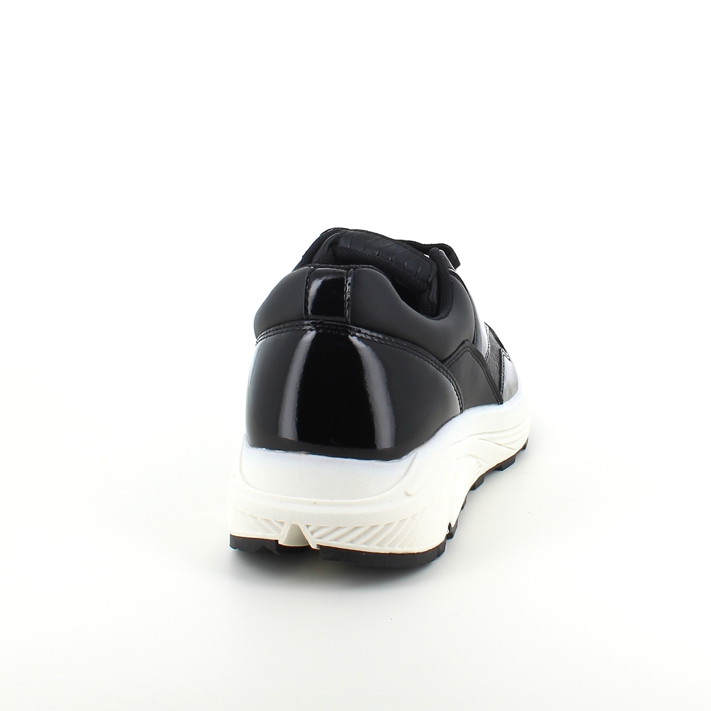 Sort sko med snøring og massevis av støtdemping.