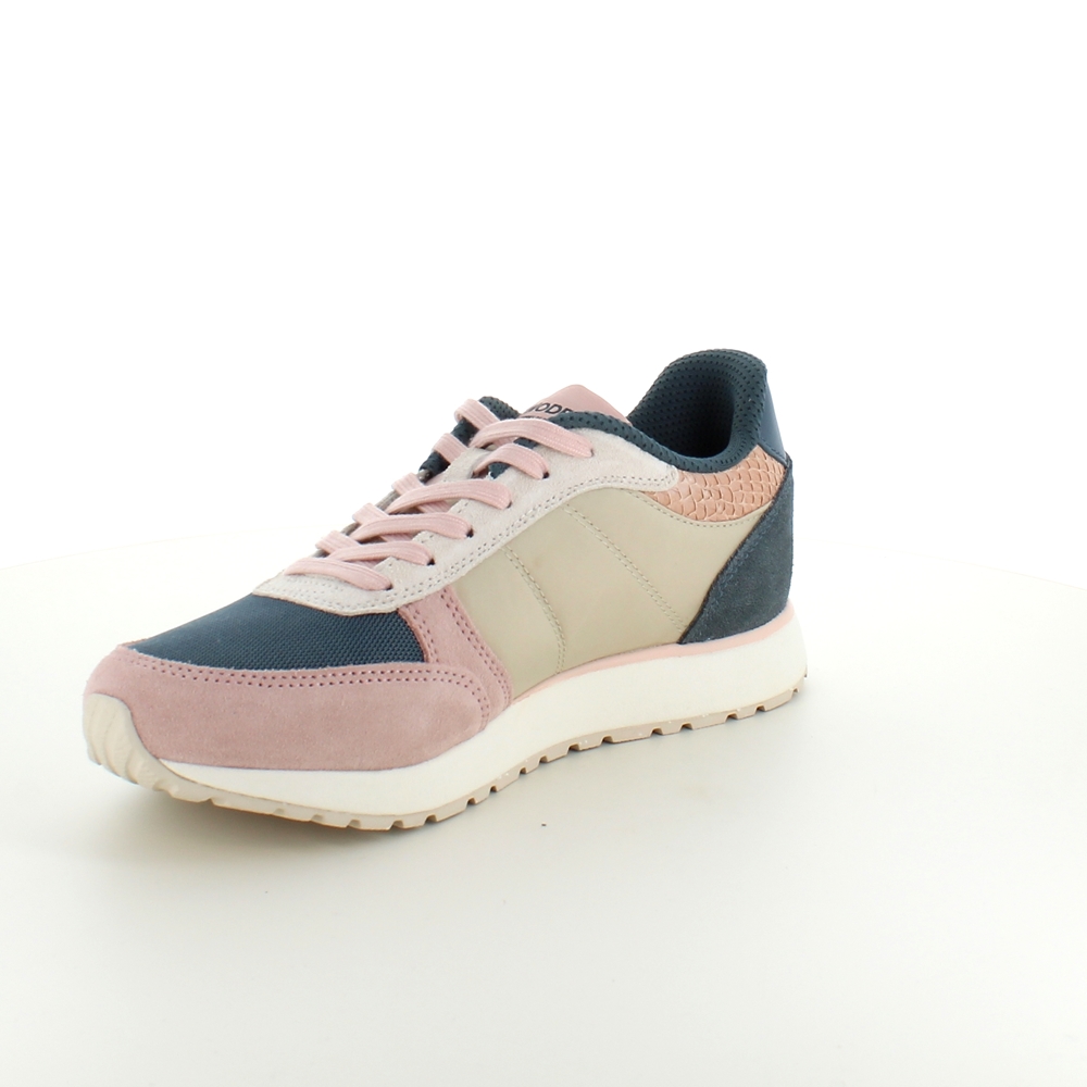 Sko fra Woden med god bredde og flotte farger