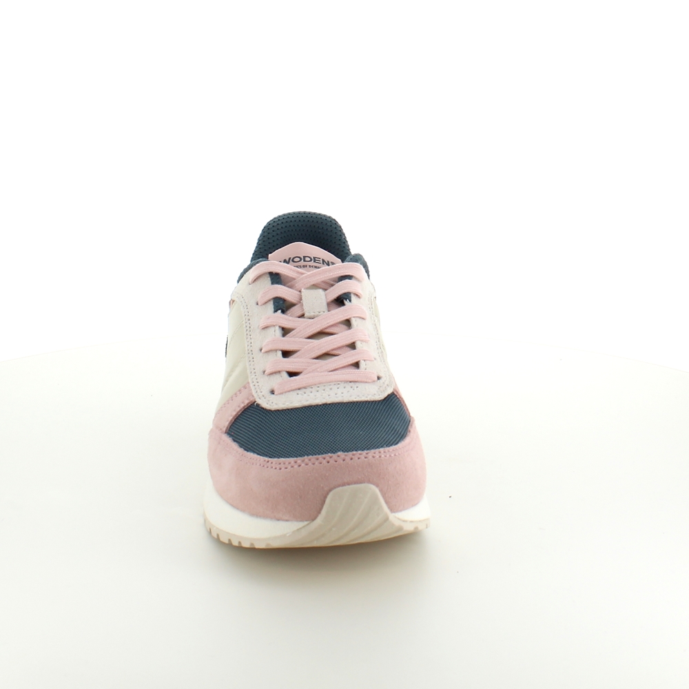 Sko fra Woden med god bredde og flotte farger