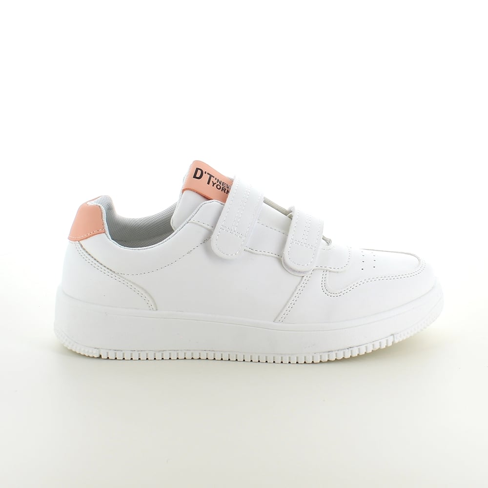 Hvit sko med borrelås og ekstra støtdemping i hælen