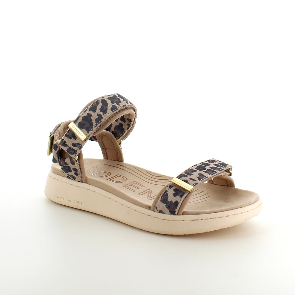 Smart sandal fra Woden med leopardprint