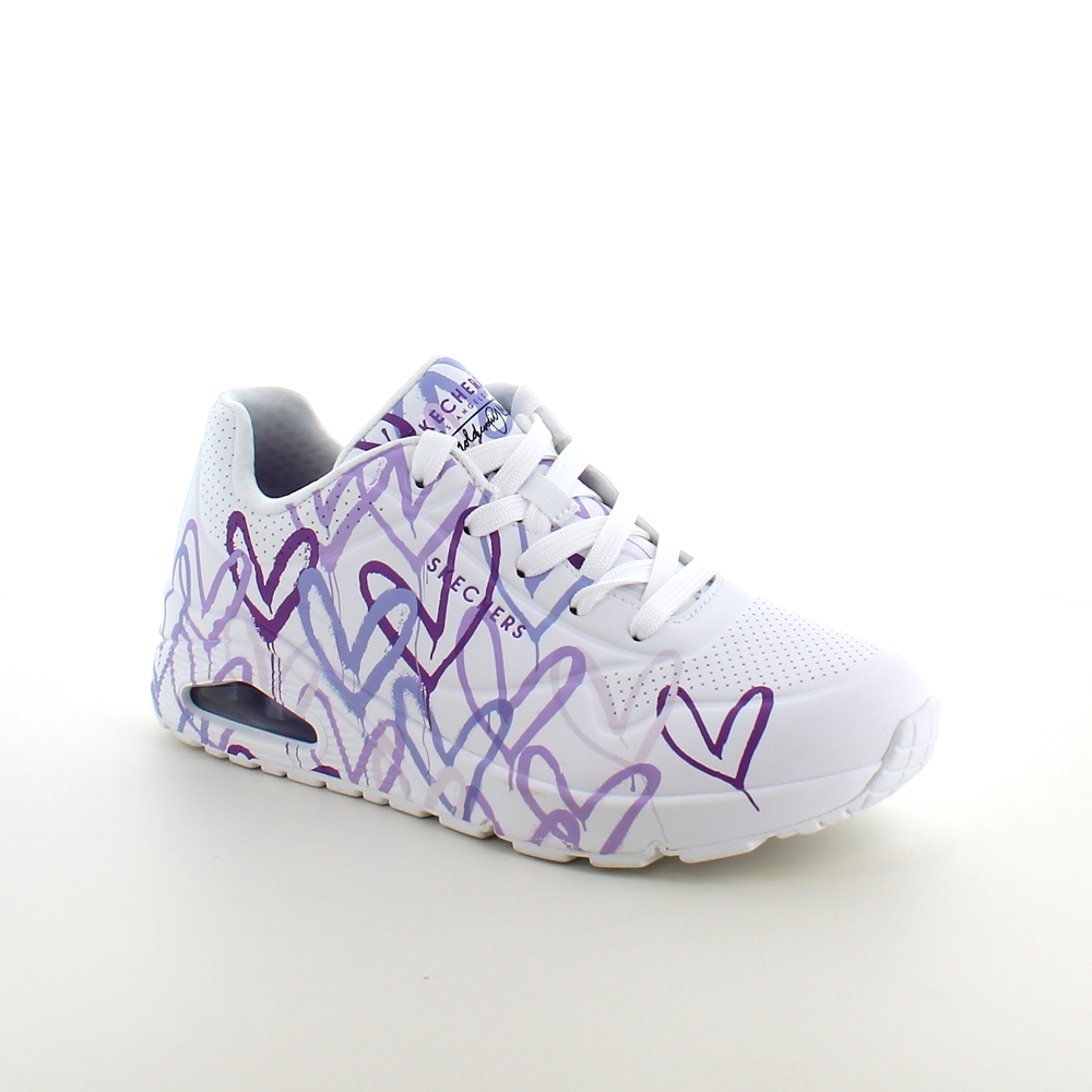 Lilla fargede hjertesko fra Skechers