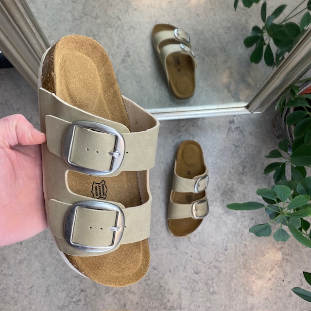 Beige Cruz biosandal med brede remmer