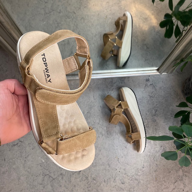 Brun sandal med god såle og støtte