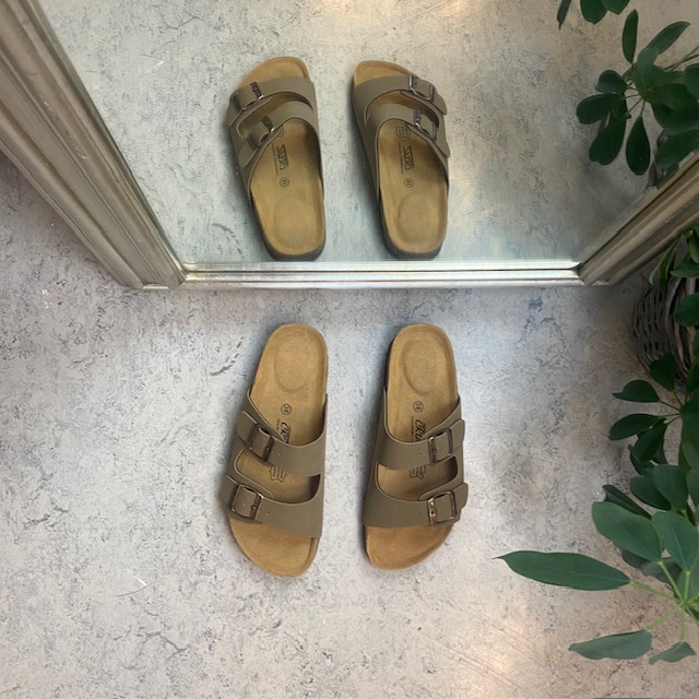 Oliven Cruz biosandal med brede stropper