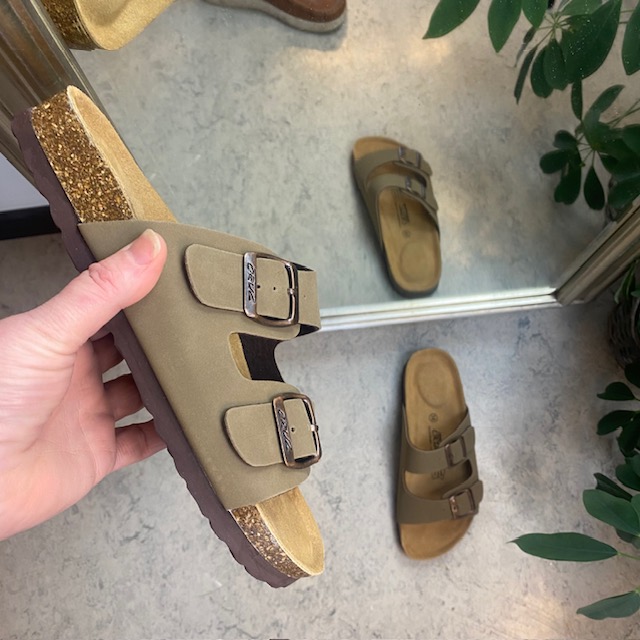 Oliven Cruz biosandal med brede stropper