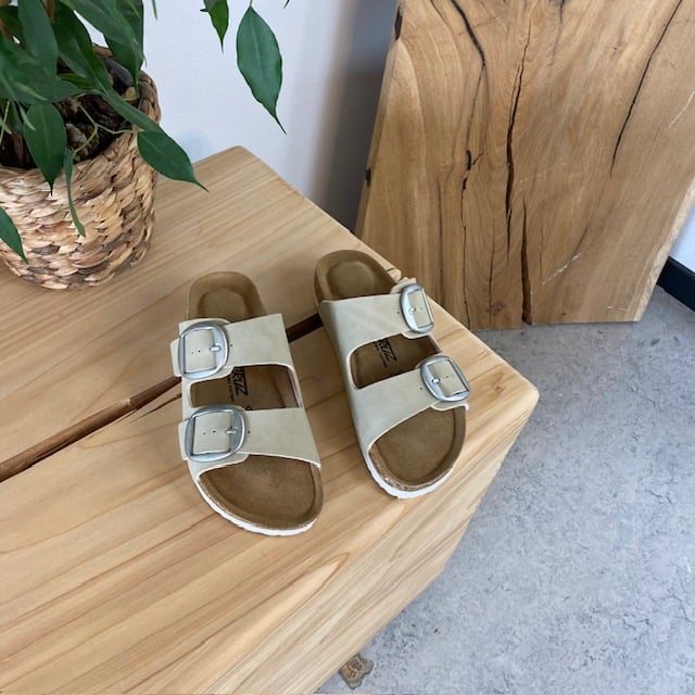 Beige Cruz biosandal med brede remmer