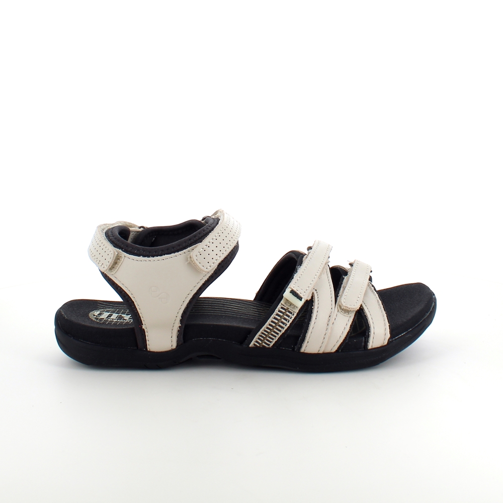 Kremhvit sandal fra Green Comfort med fire justerbare remmer