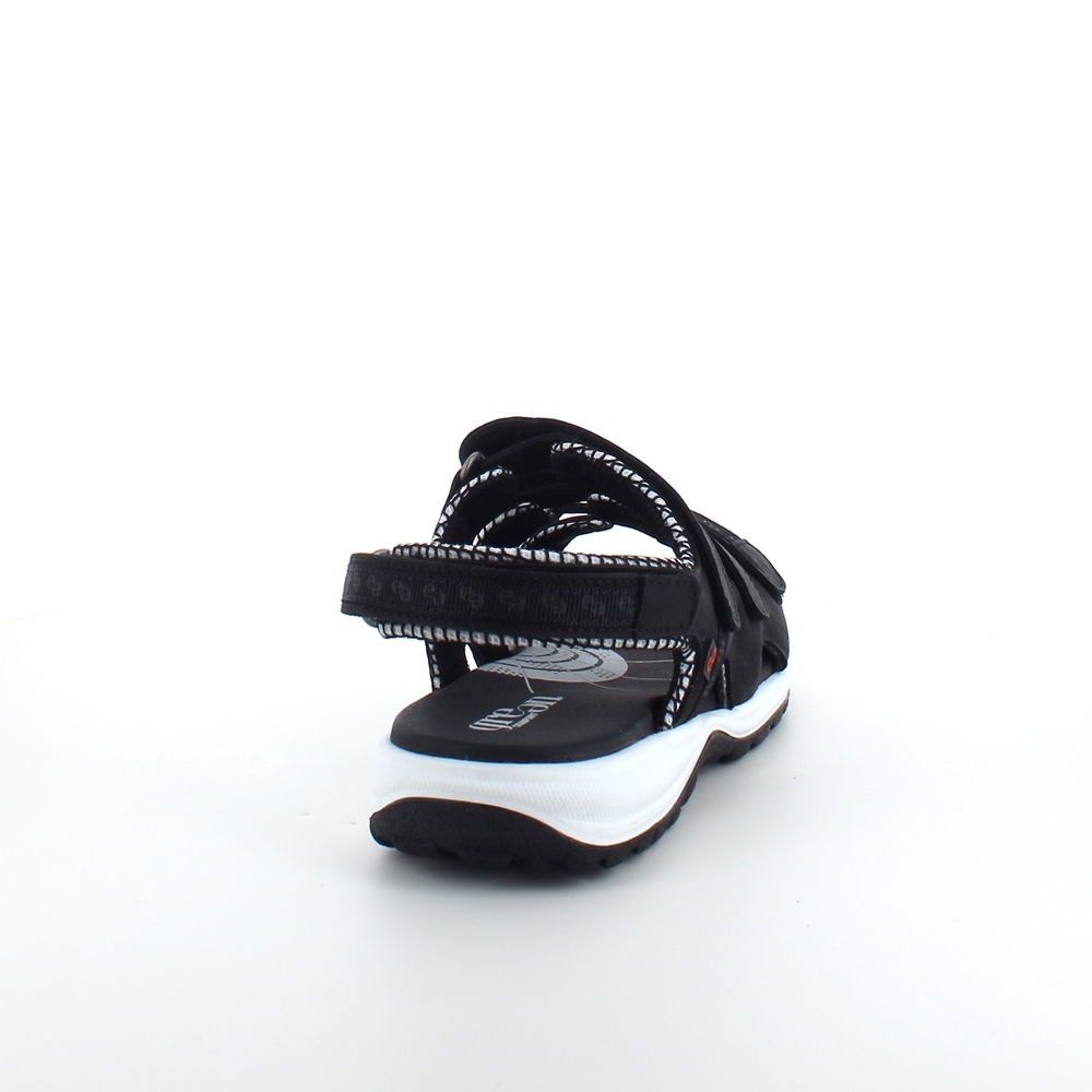 Svart sandal fra Green Comfort med fire justerbare remmer