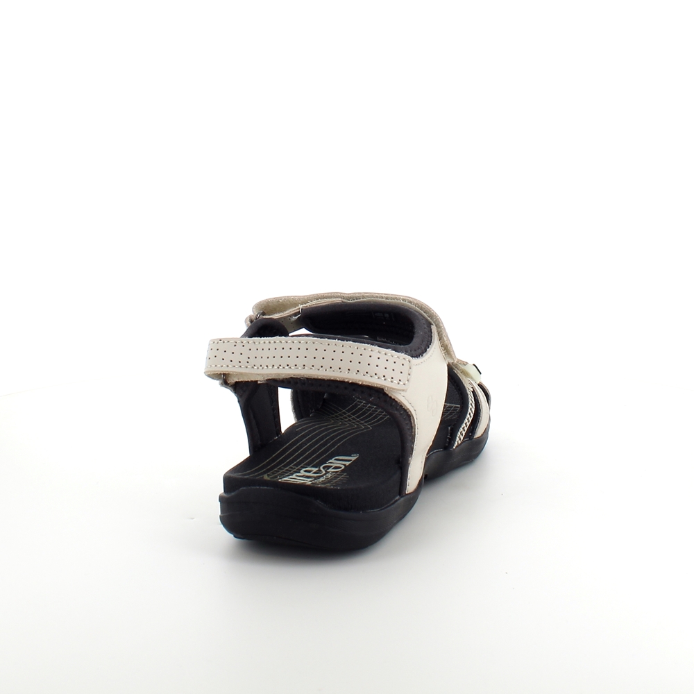 Kremhvit sandal fra Green Comfort med fire justerbare remmer