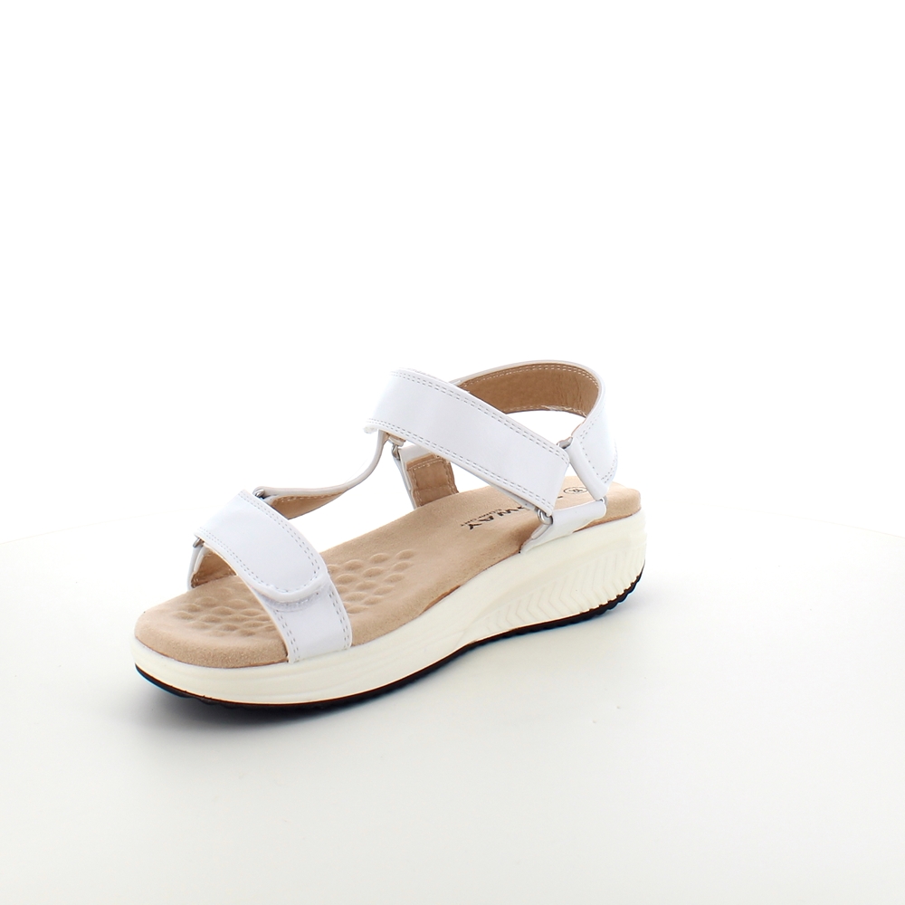 Hvit sandal med god såle og støtte
