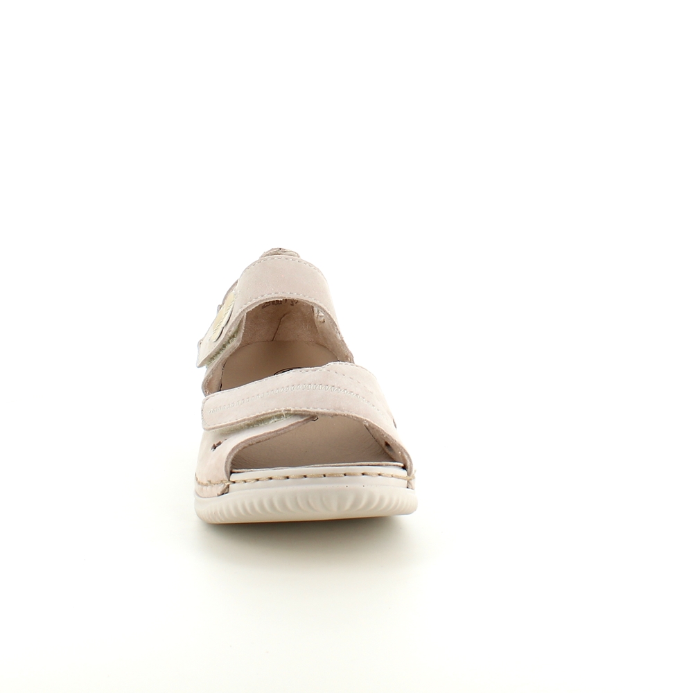 Beige skinnsandal fra Rieker med ekstra bredde