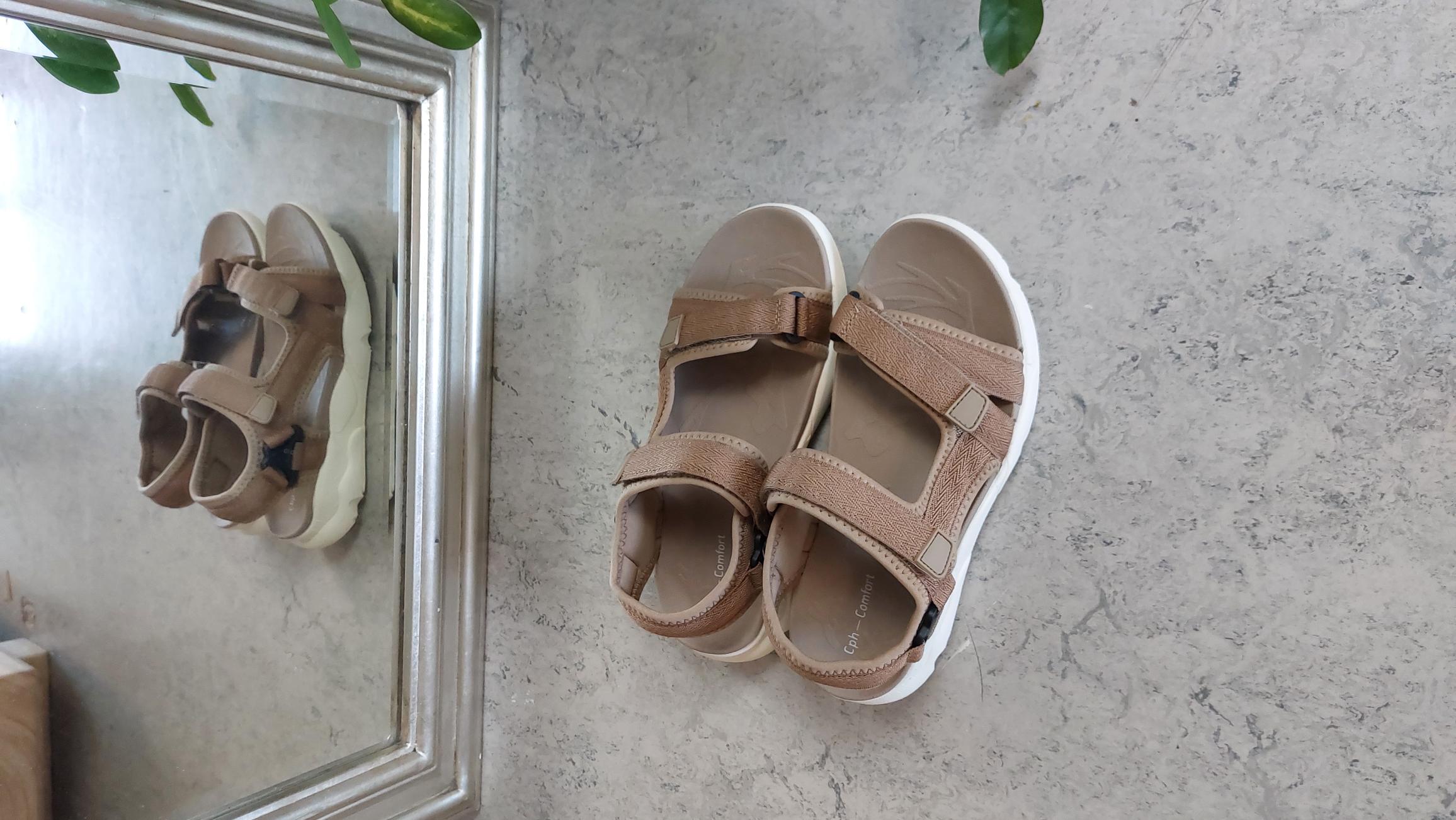 Brun vaskbar sandal med masser af stødabsorbering