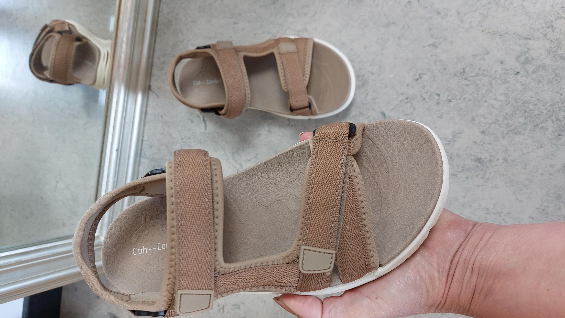 Brun vaskbar sandal med masser af stødabsorbering