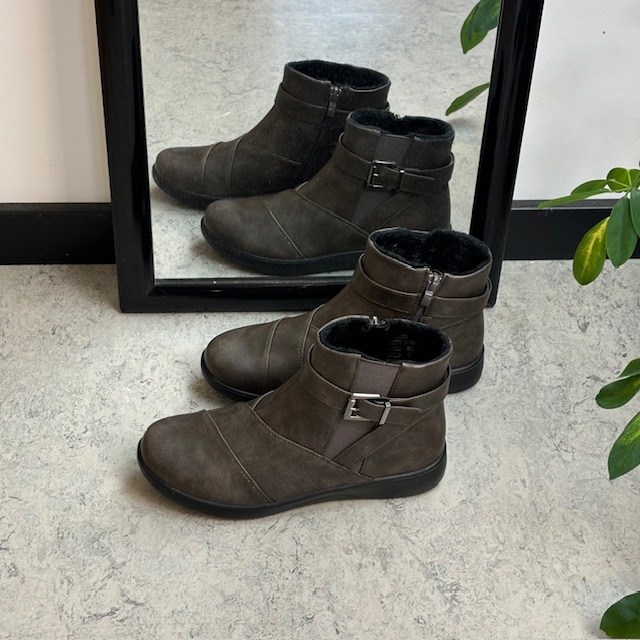 Mørkegrå lettvektsstøvel med lett fôr