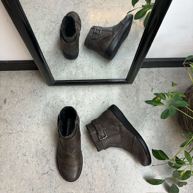 Mørkegrå lettvektsstøvel med lett fôr