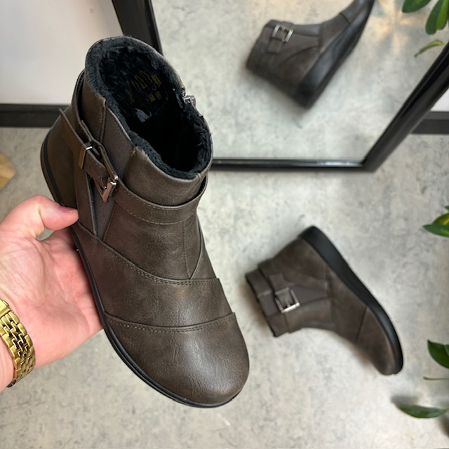 Mørkegrå lettvektsstøvel med lett fôr