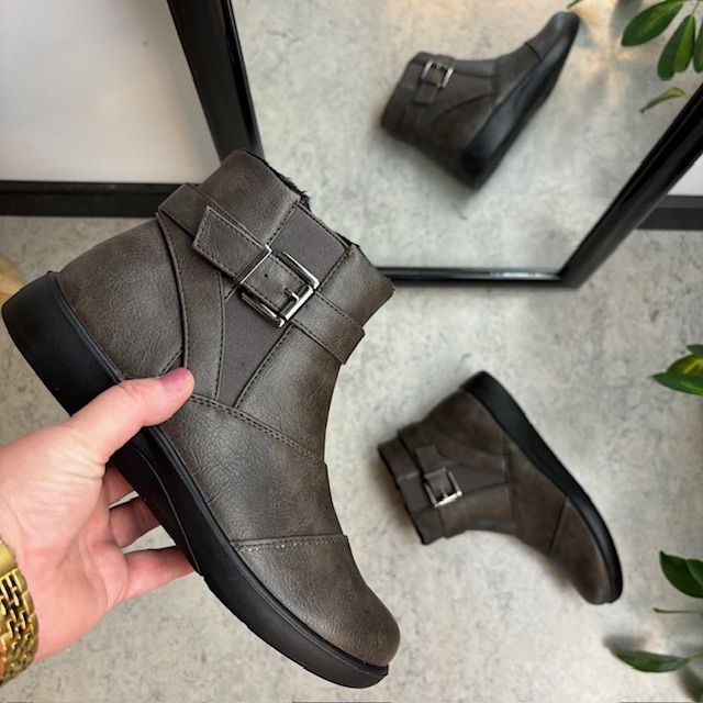 Mørkegrå lettvektsstøvel med lett fôr