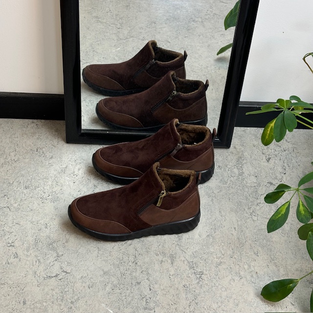 Kort brun støvel med dobbel glidelås