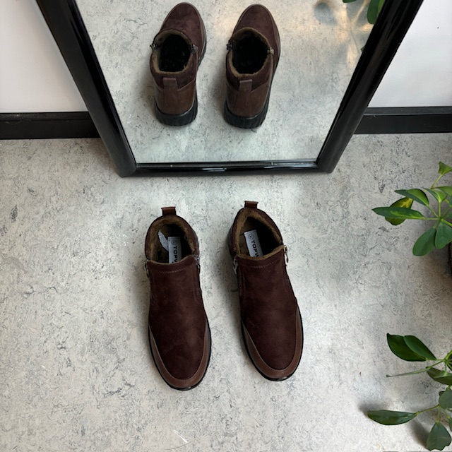 Kort brun støvel med dobbel glidelås