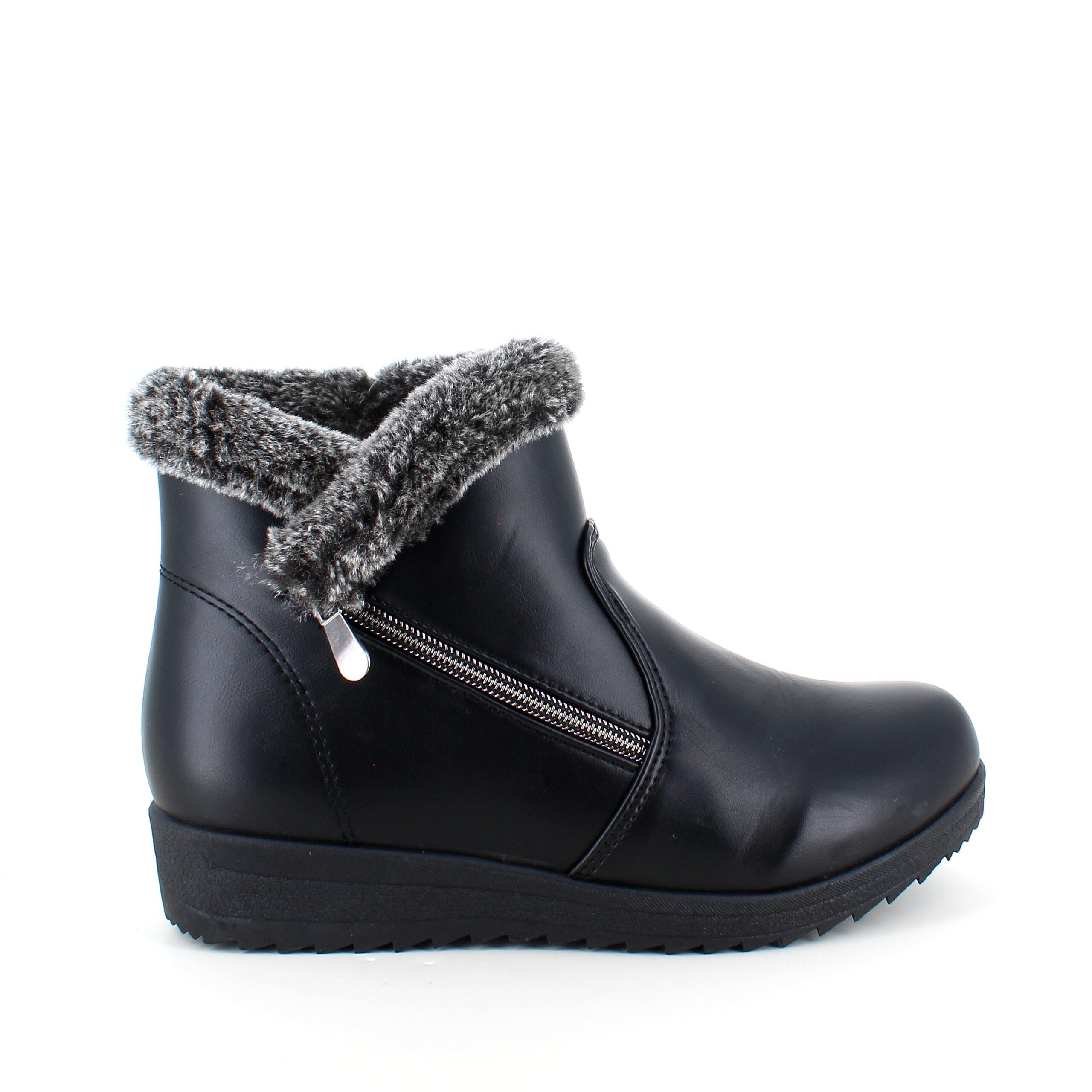 Kort svart støvel med mykt fôr