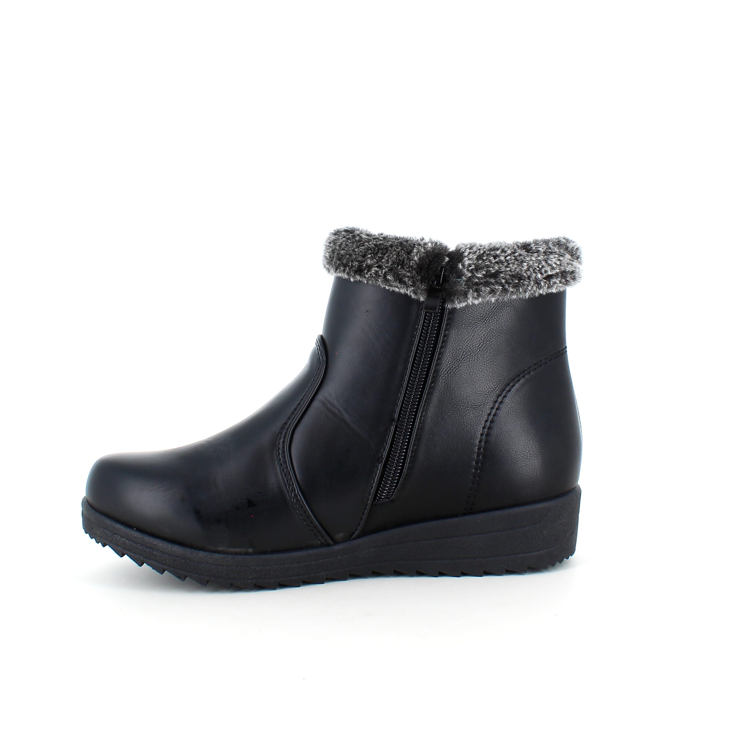Kort svart støvel med mykt fôr