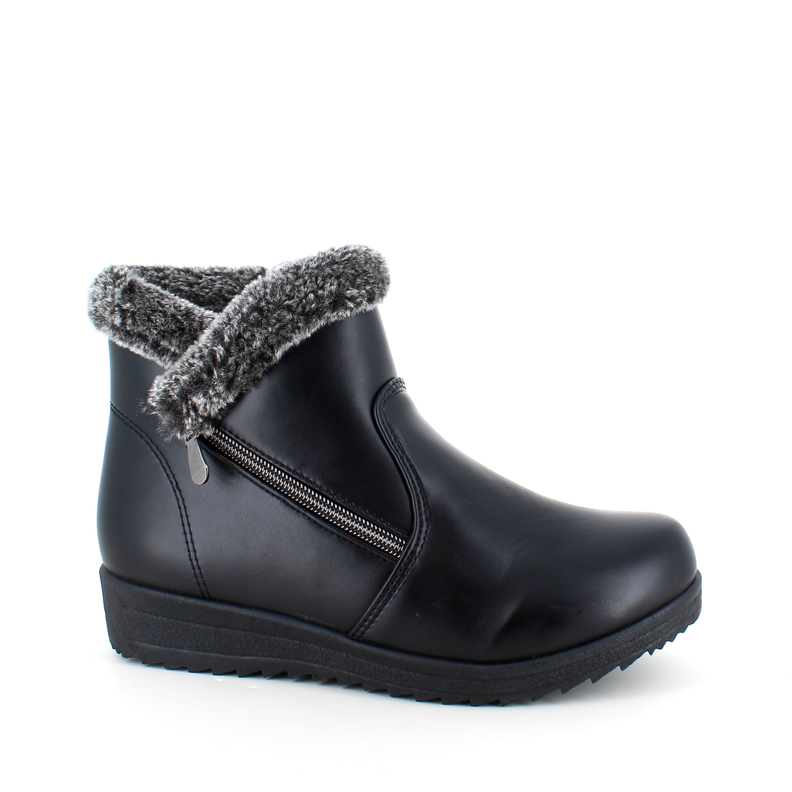 Kort svart støvel med mykt fôr