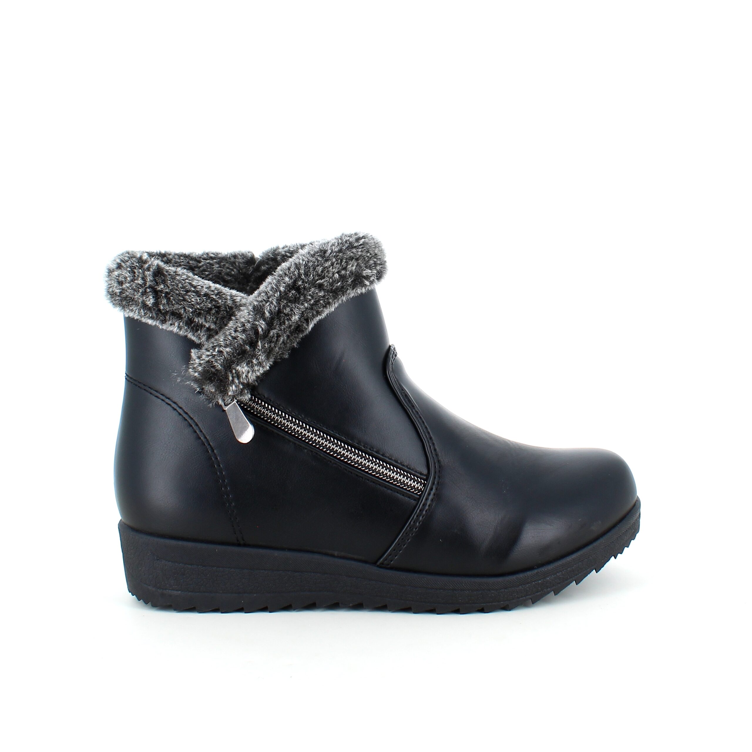 Kort svart støvel med mykt fôr