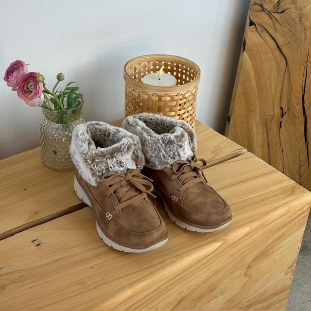 Skechers slip-in vinterstøvel med lett fôr