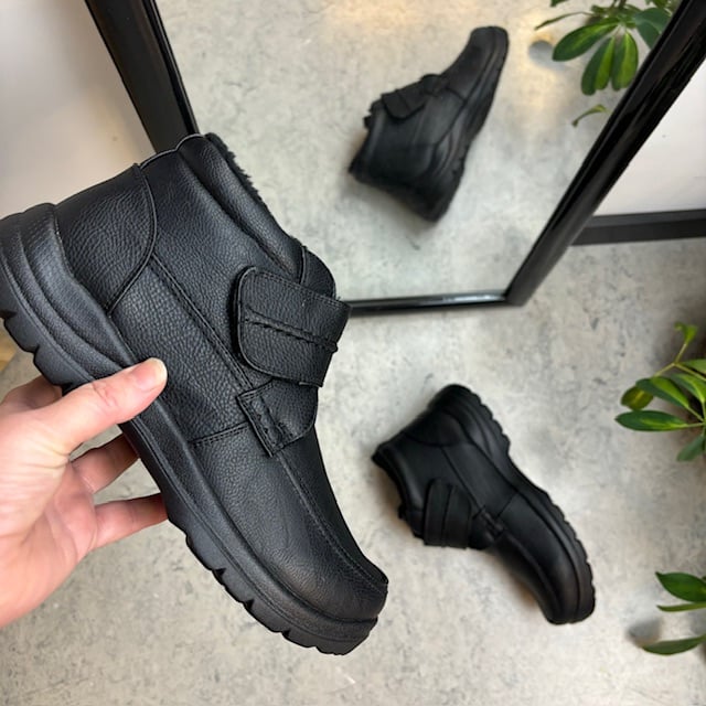 Herre vinterstøvel med borrelås og bred åpning