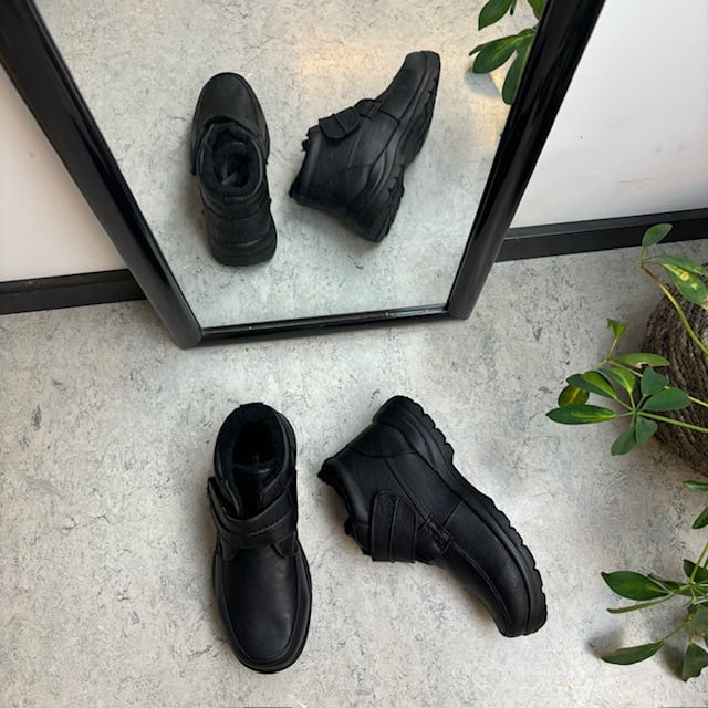 Herre vinterstøvel med borrelås og bred åpning