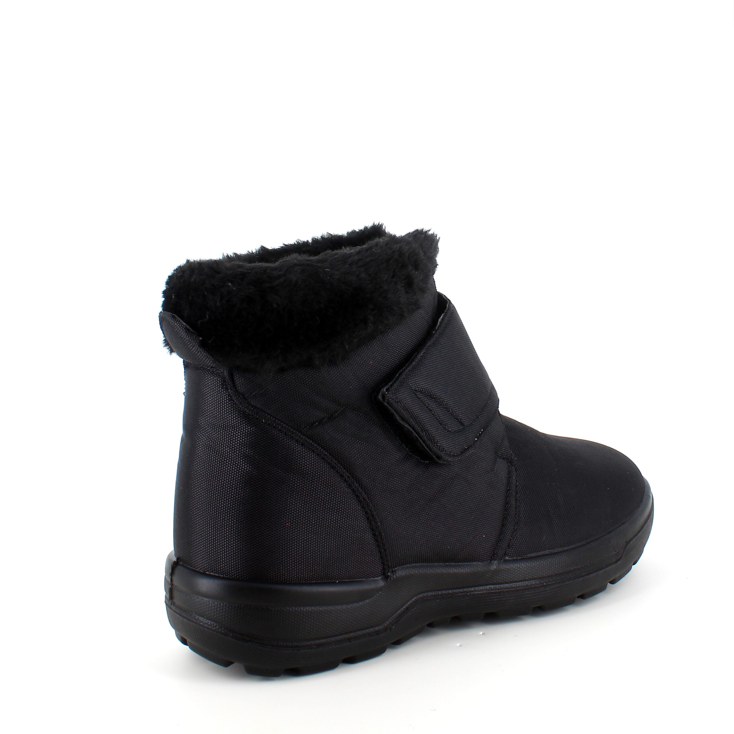 Svart vinterstøvel med borrelås og bred åpning