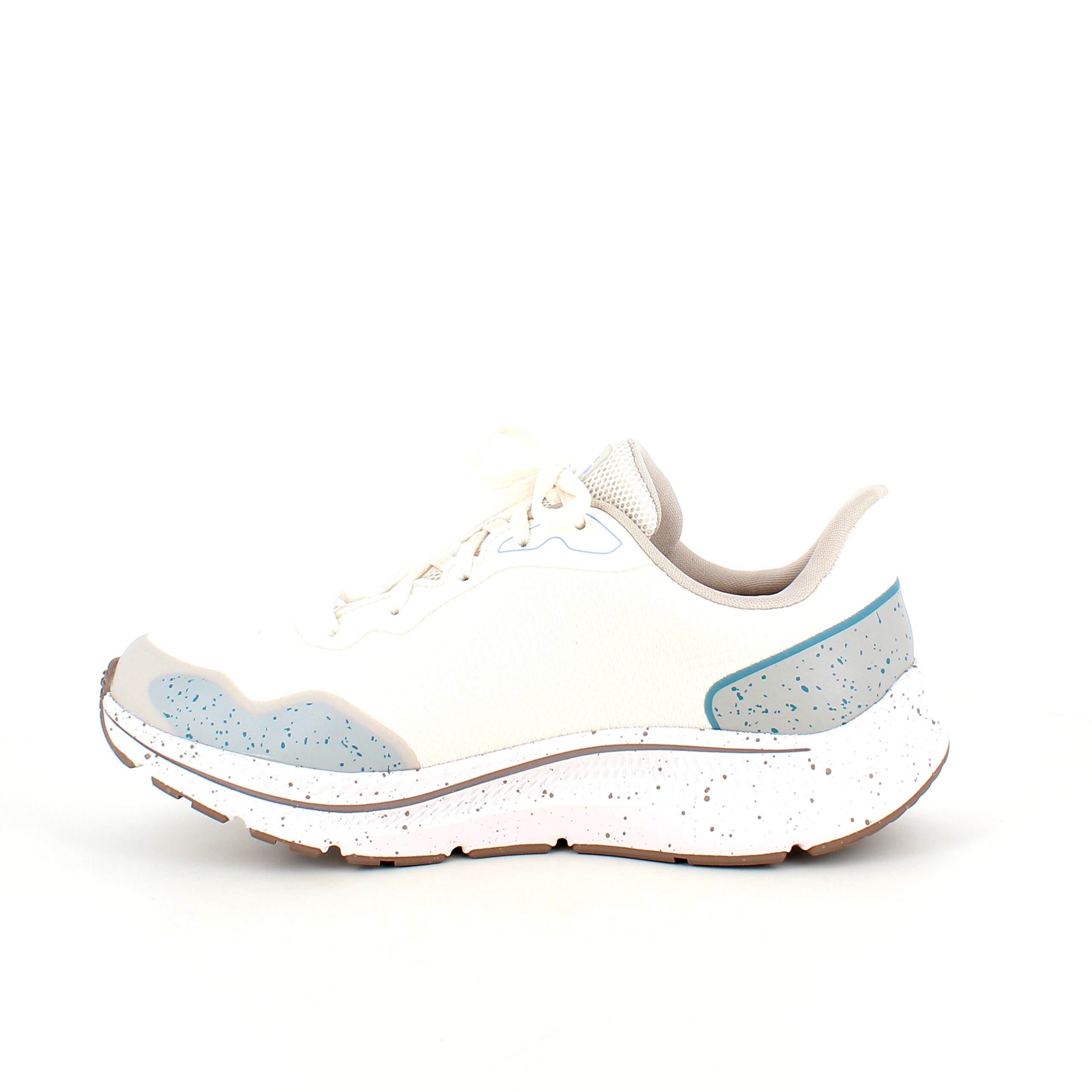 Hvite, vanntette og pustende Skechers-sko