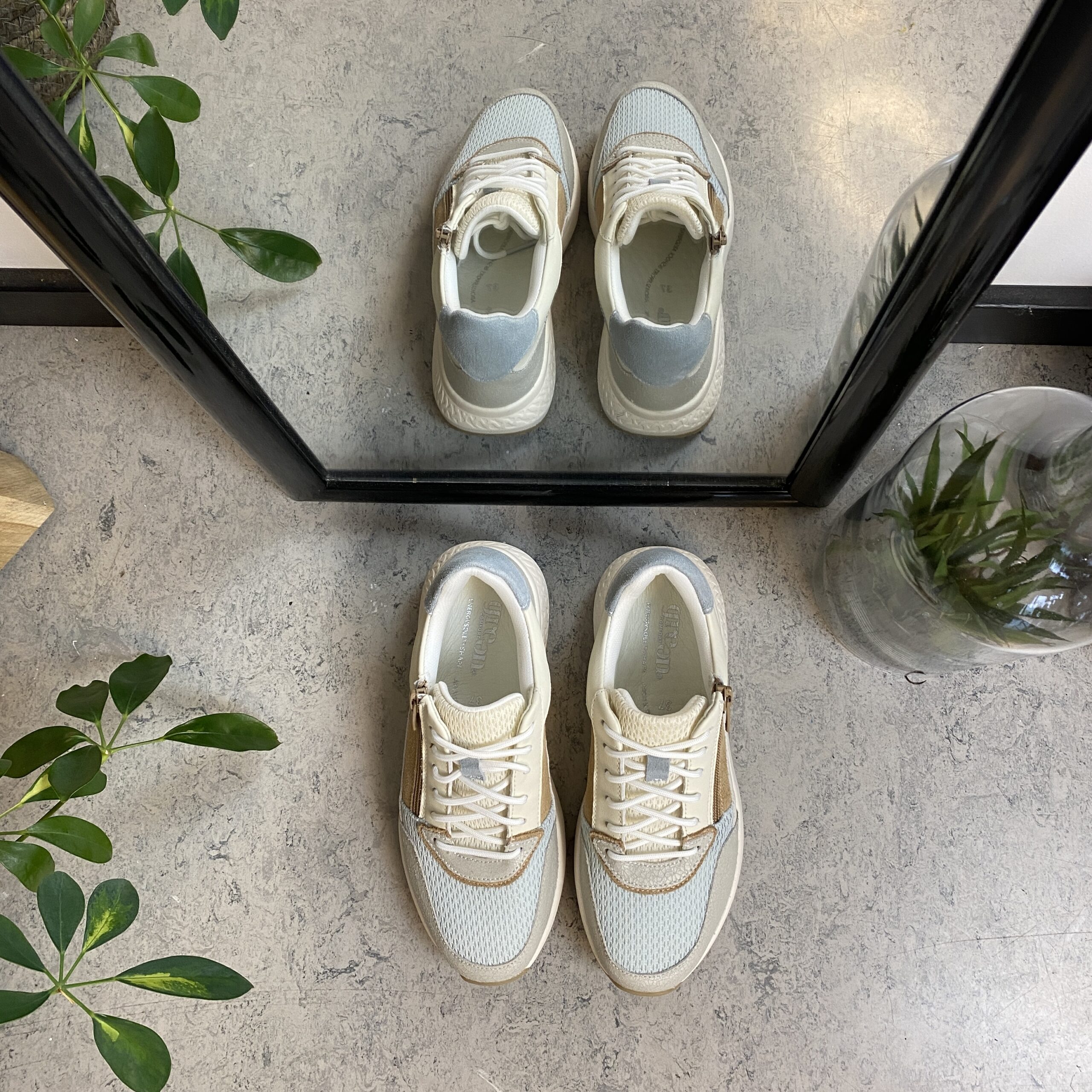 Lyseblå Green Comfort sko med god bredde og dobbelt åpning