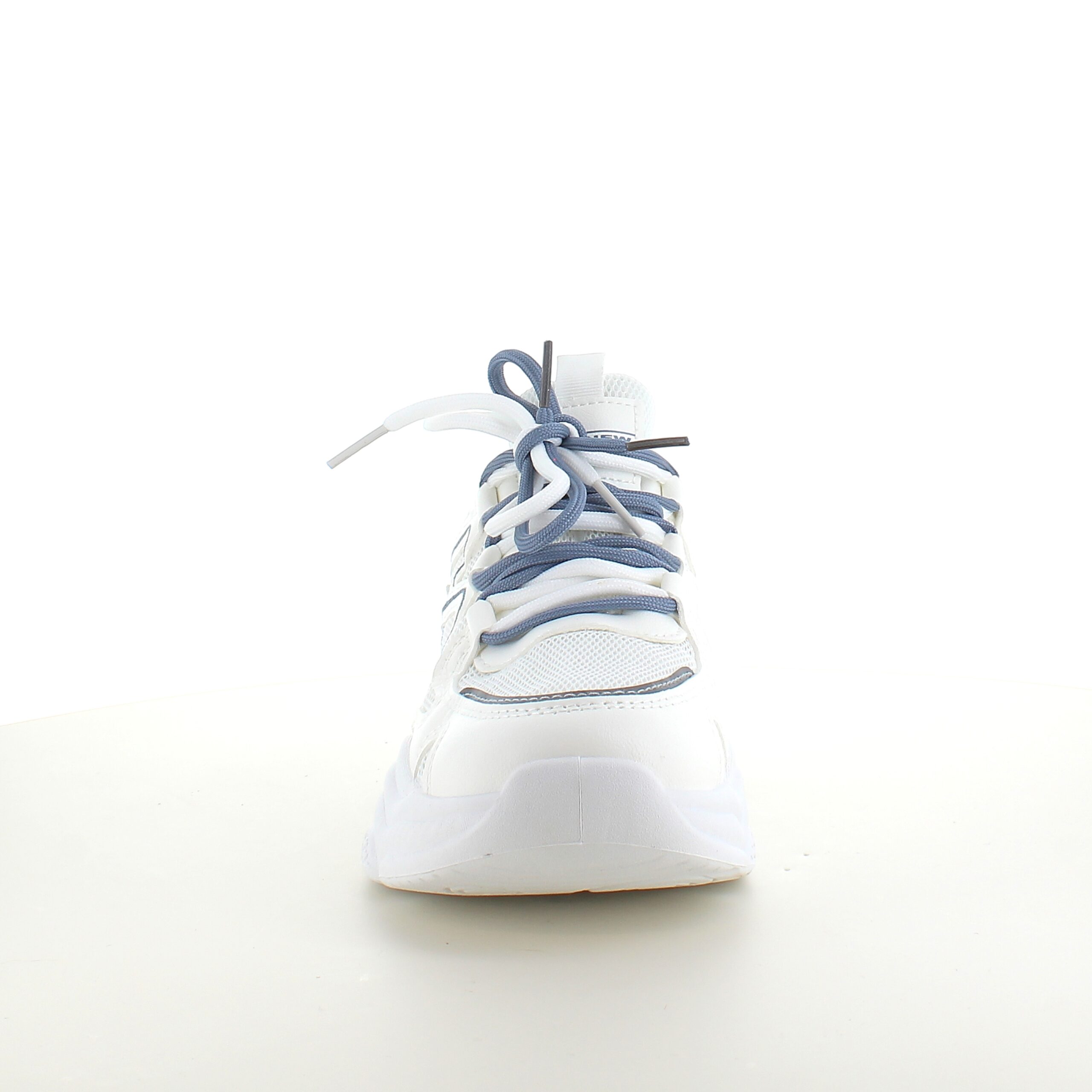 Hvite sportssko med ekstra hælstøtdemping