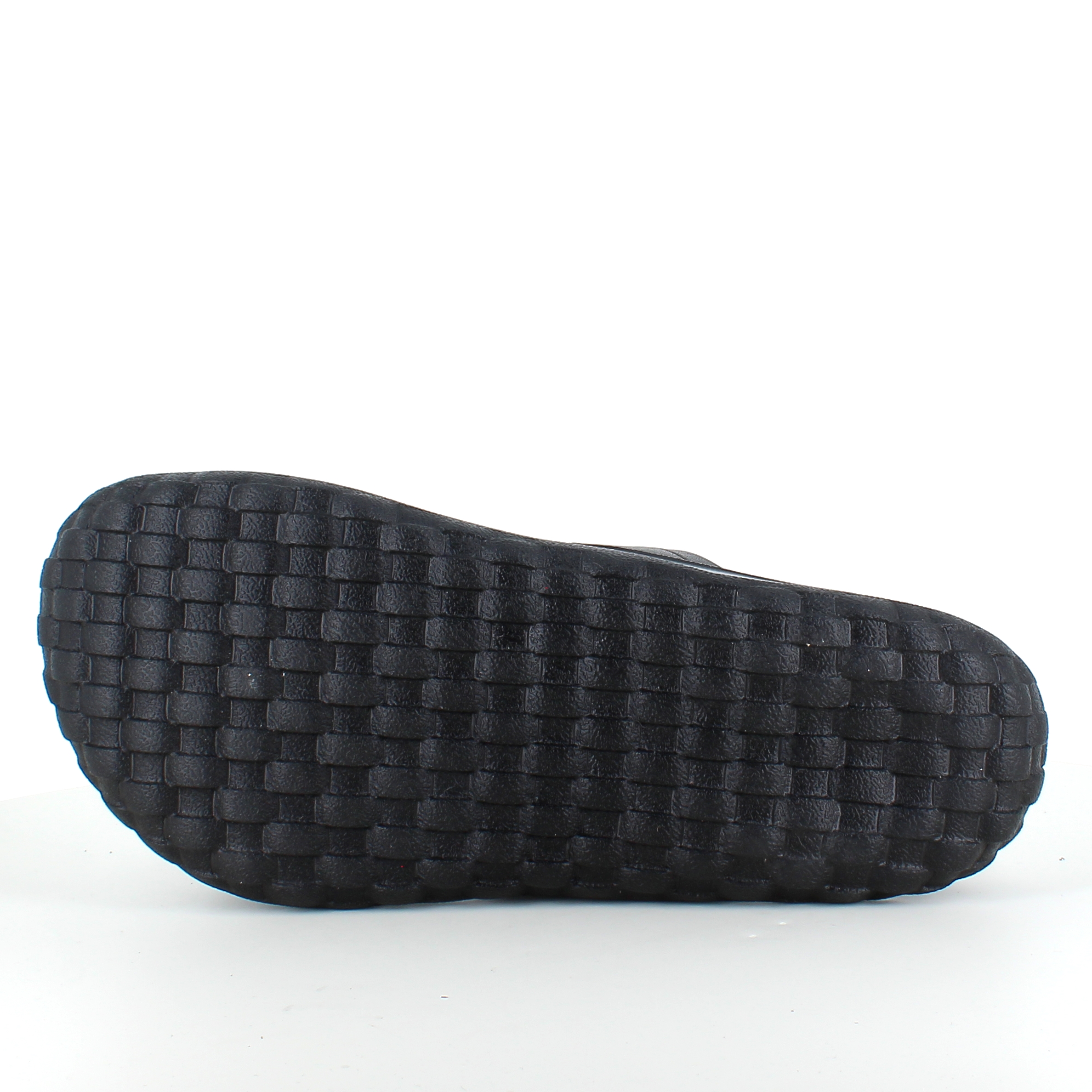 Sort herre slip on sandal fra MBT med ergonomisk fotseng