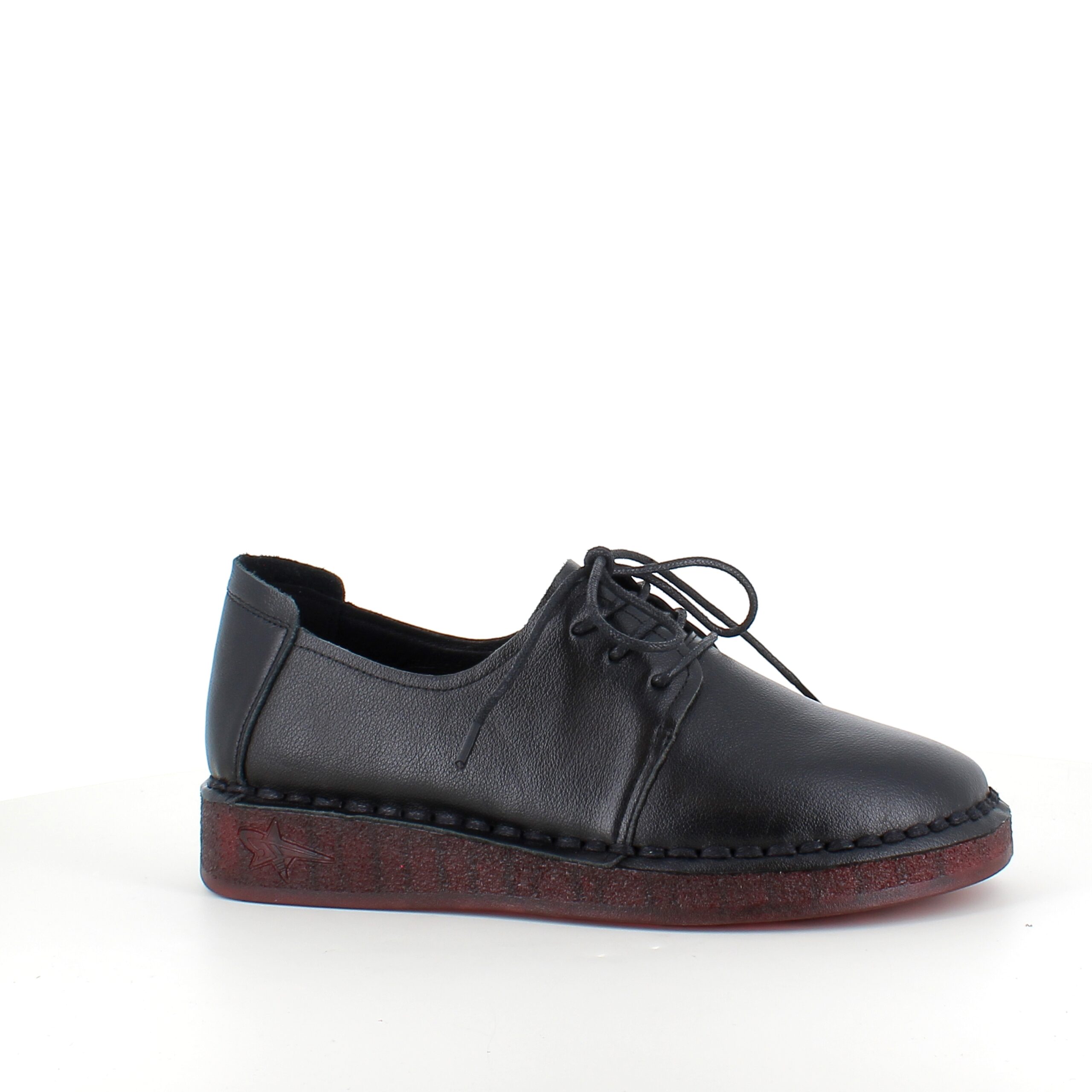 Svart skinn snøresko med god støtdemping