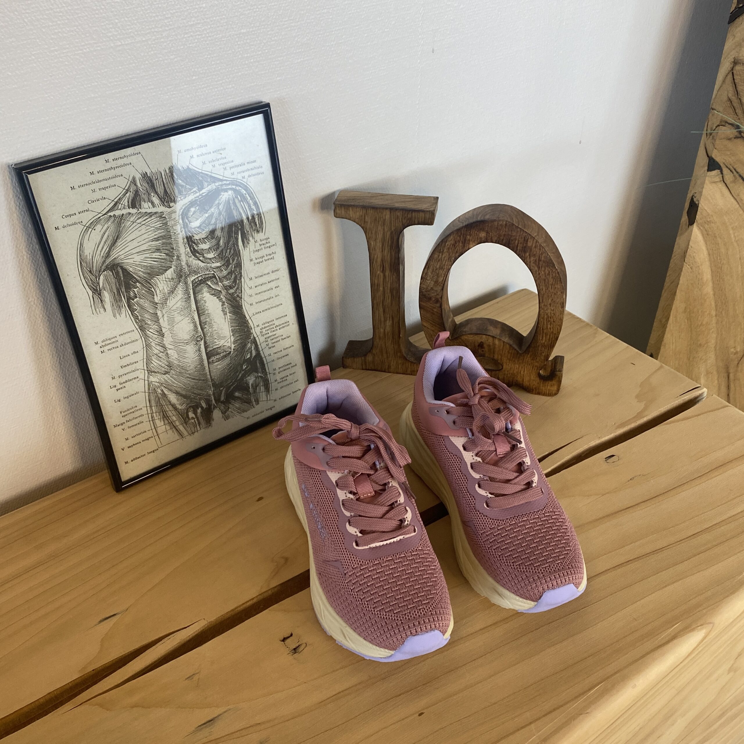 Rosa lette sko med støtabsorberende såle