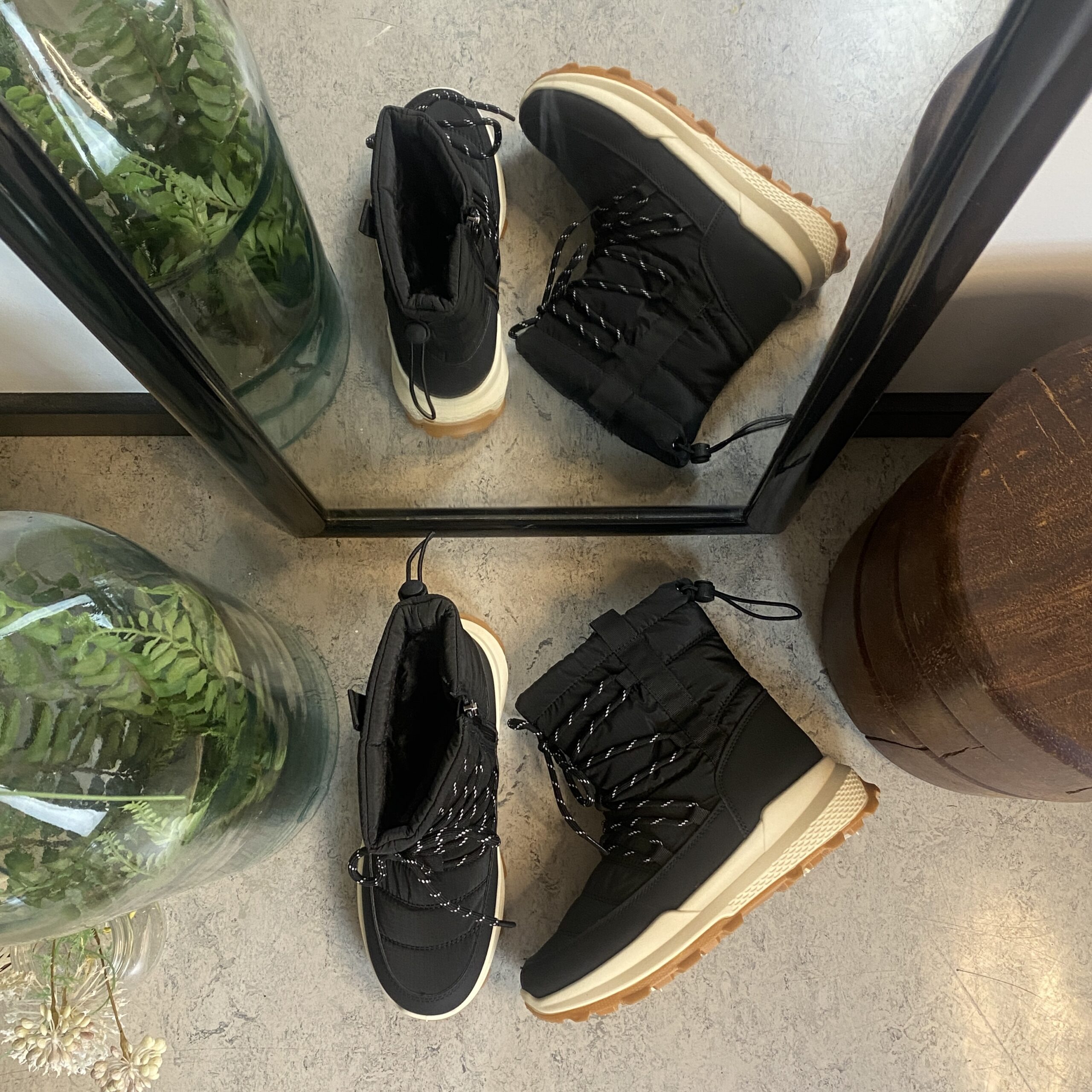 Svart vinterstøvel med deilig mykt fôr