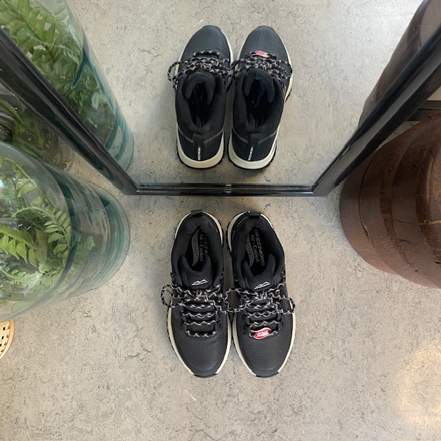 Vanntett støvel fra Skechers med god støtte for fotsålen