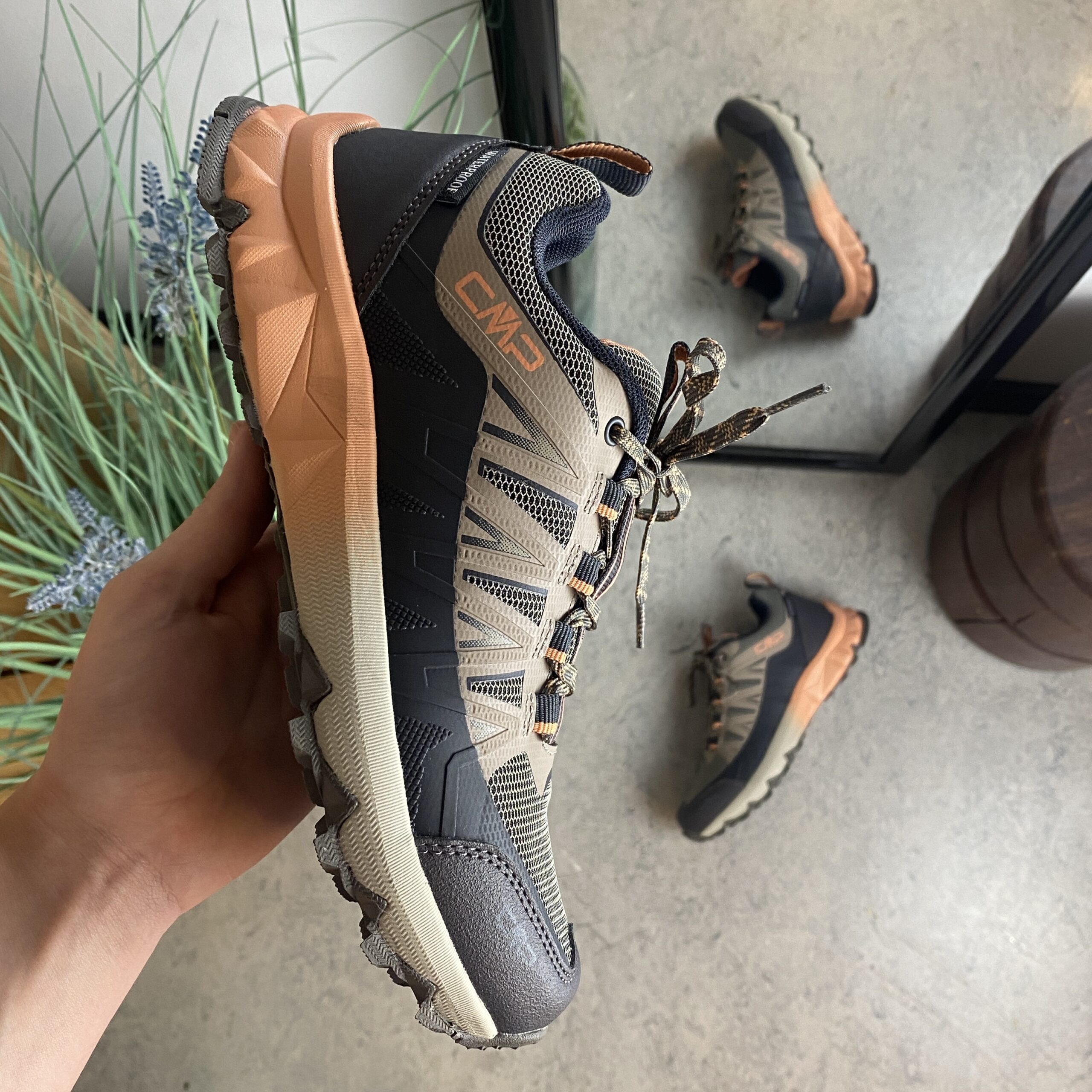 Taupe tursko med støtabsorbering fra CMP