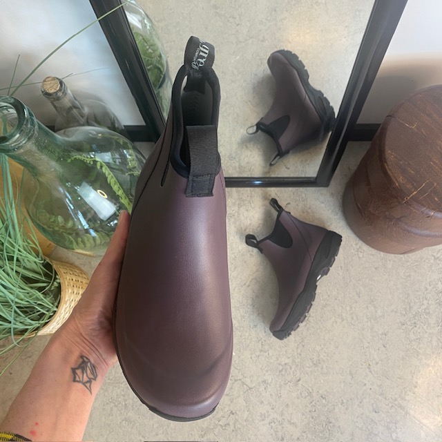 Mørkelilla gummistøvel med svangstøtte fra Green Comfort.